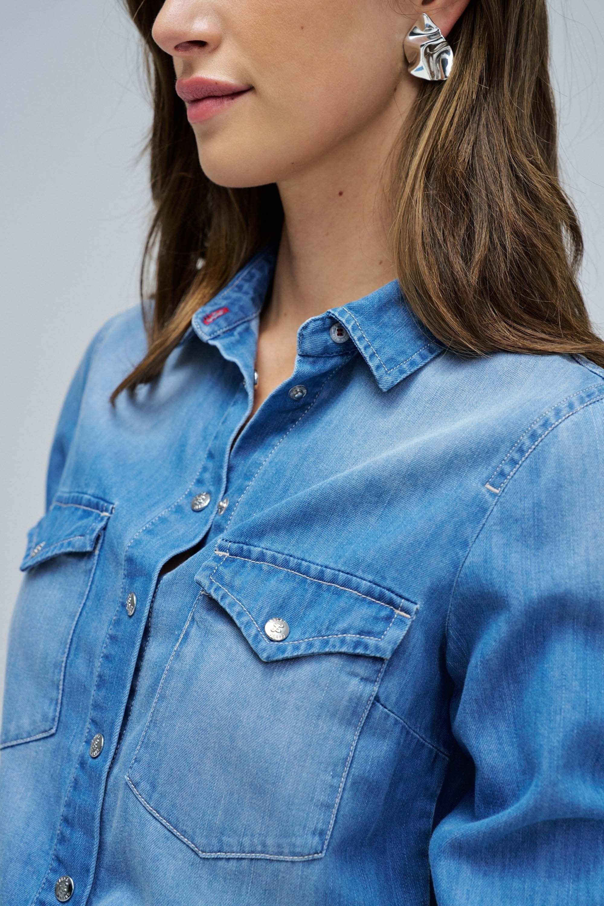 Denim Shirt W/ Front Pockets in Medium Wash Hemden Salsa Jeans