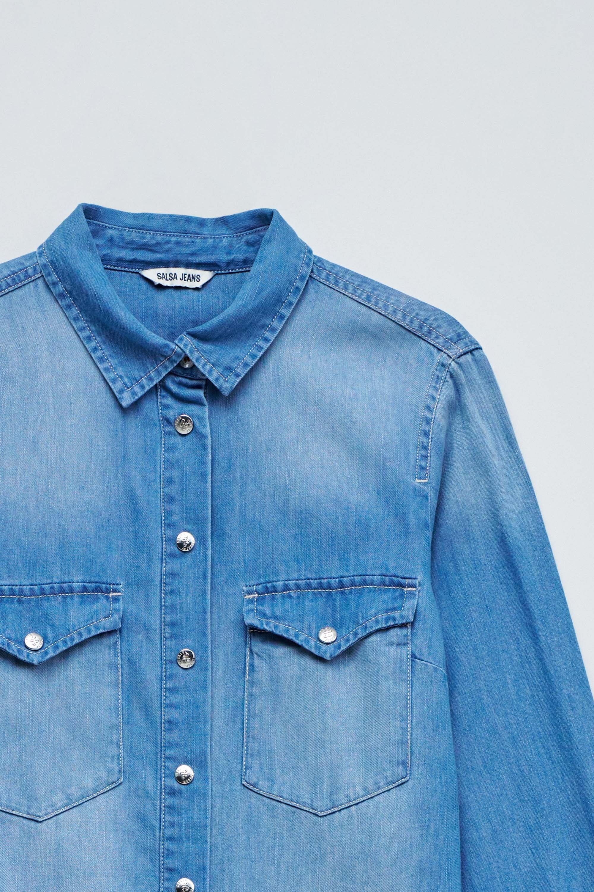 Denim Shirt W/ Front Pockets in Medium Wash Hemden Salsa Jeans