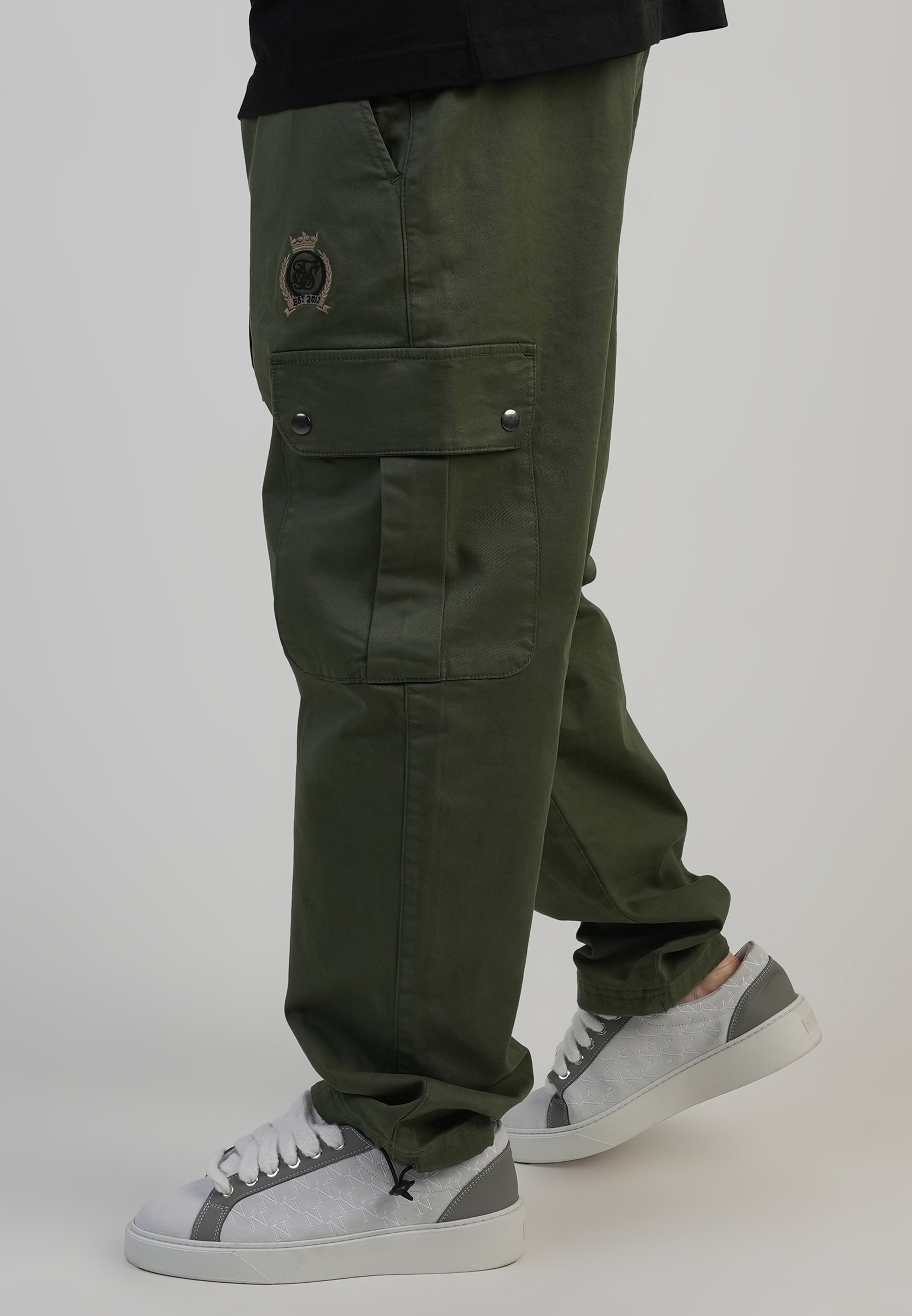 Loose Fit Cargos in Khaki Green Hosen SikSilk