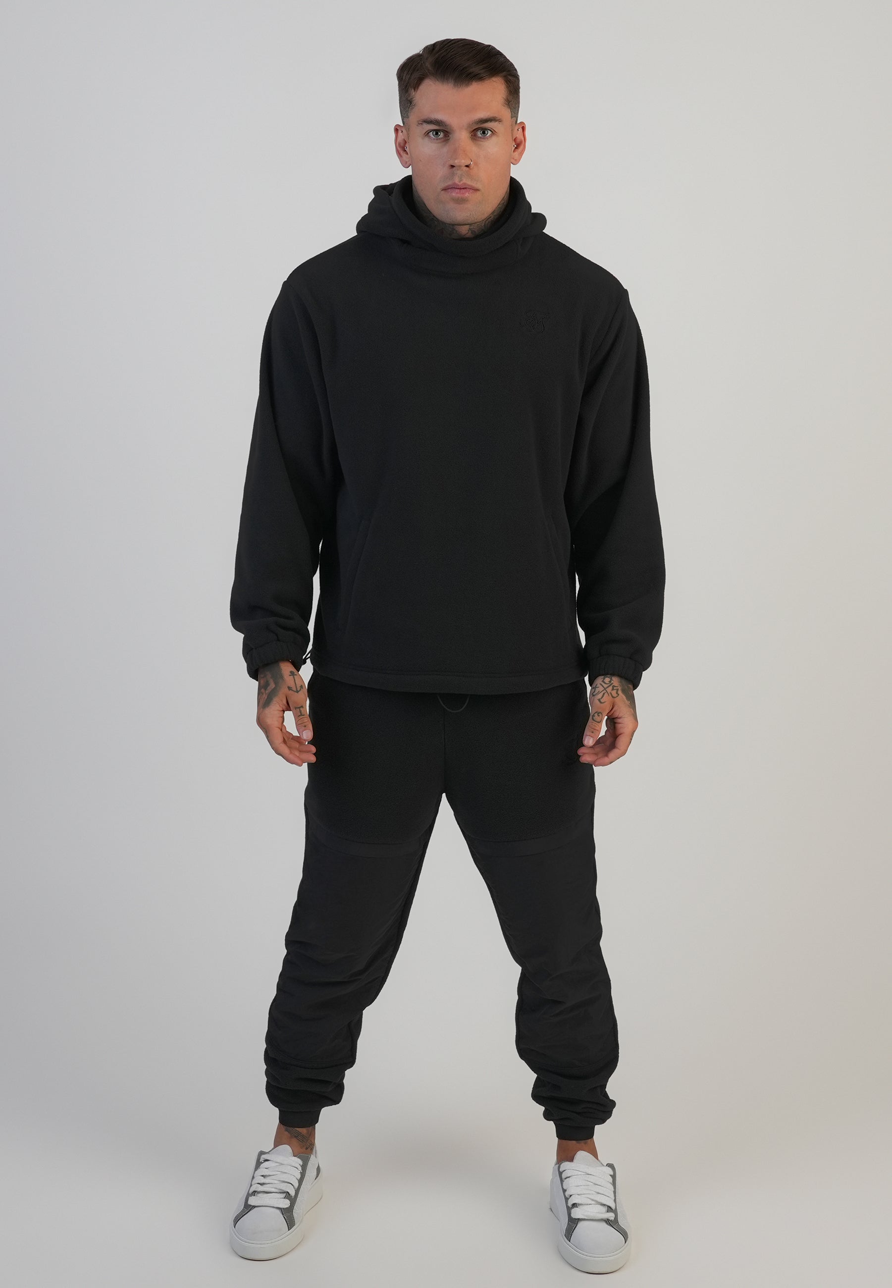Polar Fleece Joggers in Black Hosen SikSilk