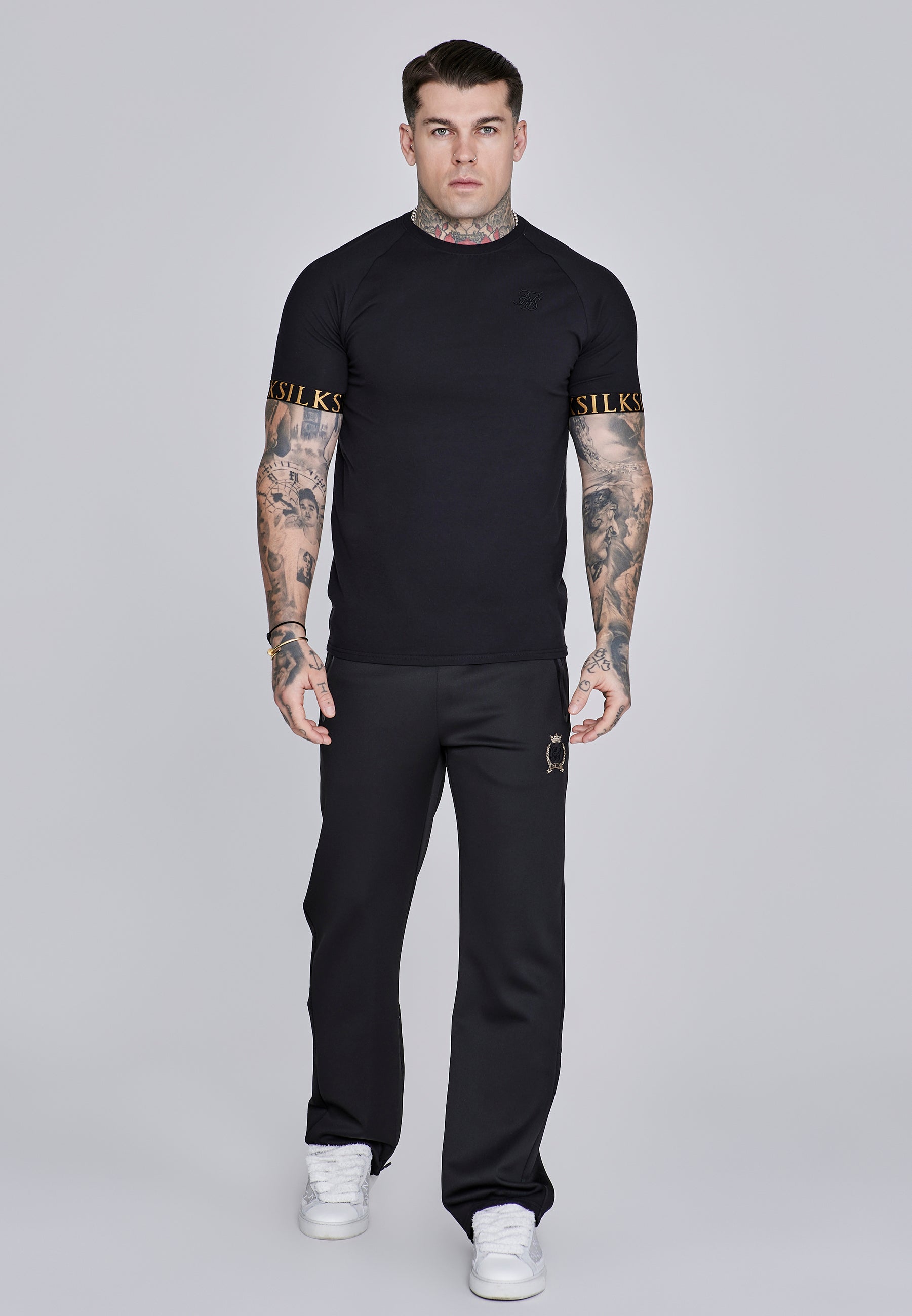 Track Pants in Black Hosen SikSilk