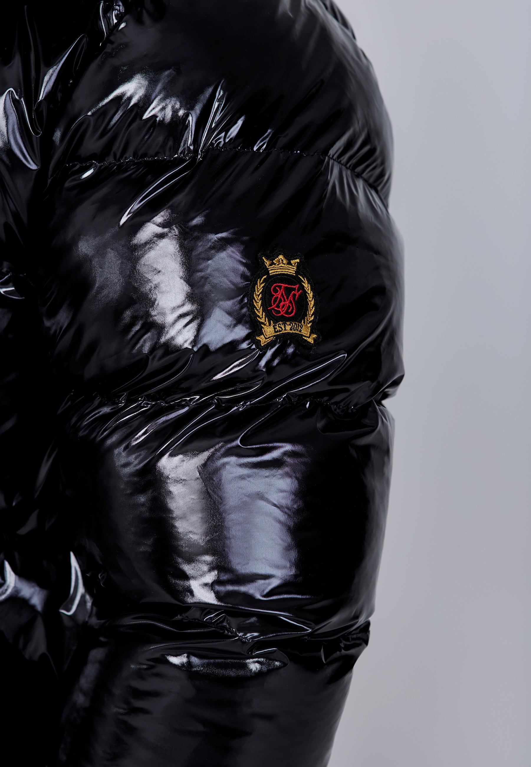 High Shine Puffer Jacket in Black Jacken SikSilk
