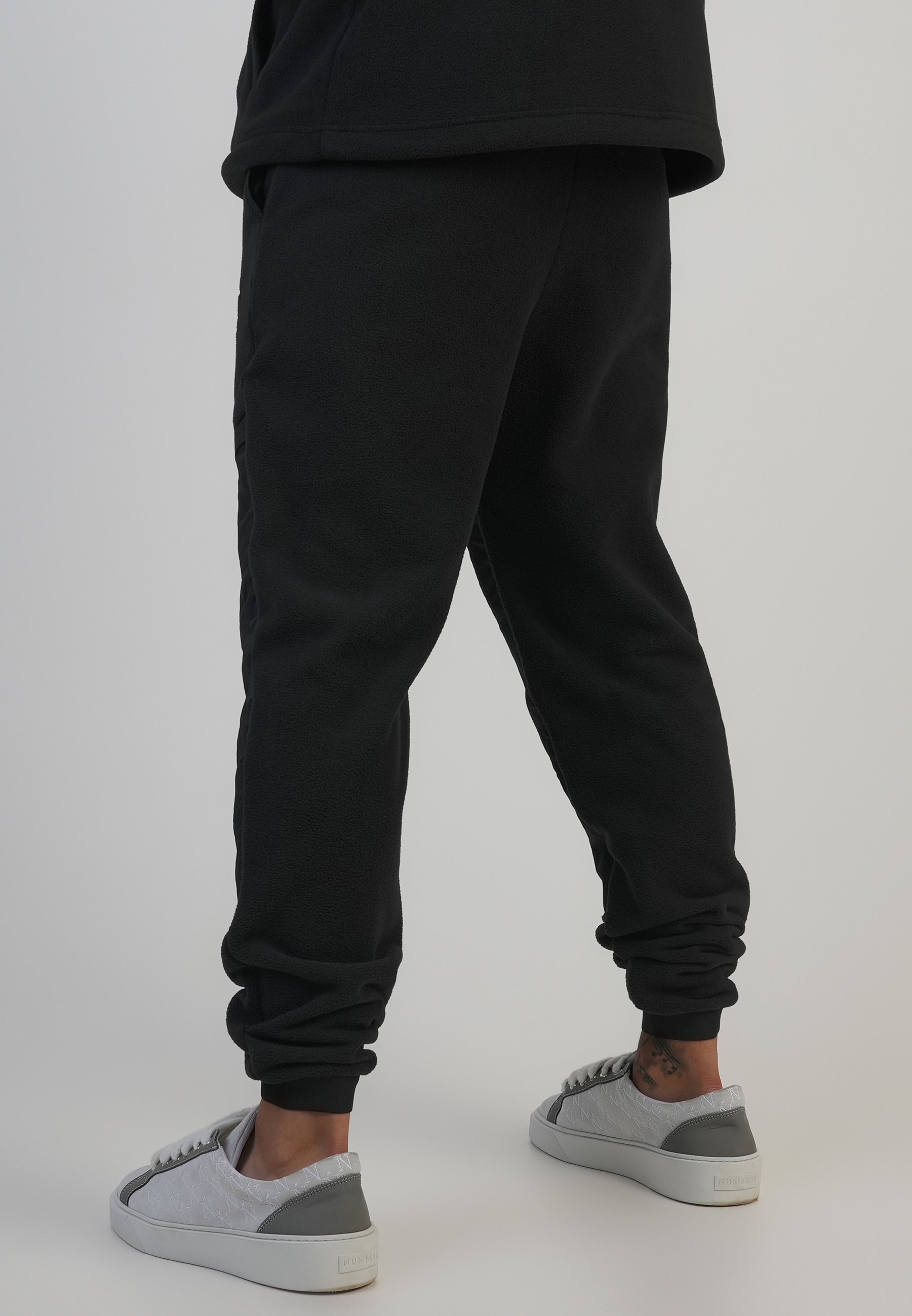 Polar Fleece Joggers in Black Hosen SikSilk